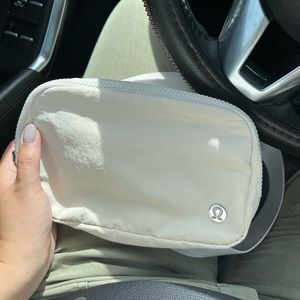 SOLDIvory cream lululemon belt bag